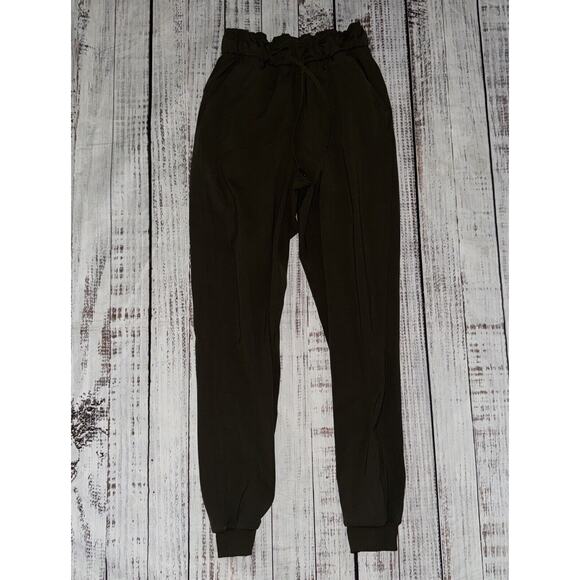 Lululemon Stretch High-Rise Jogger Full Length Dark Green Size 2 Women’s - Picture 1 of 6